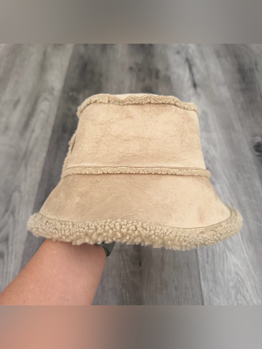 Lands' End faux suede and faux shearling winter bucket hat O/S